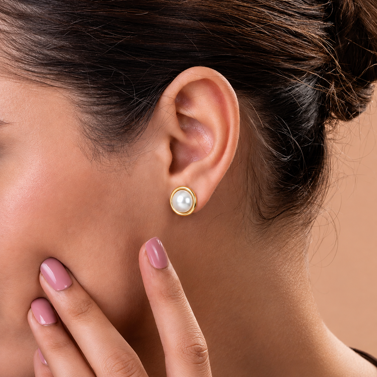 Lustrous Pearl Stud Earrings
