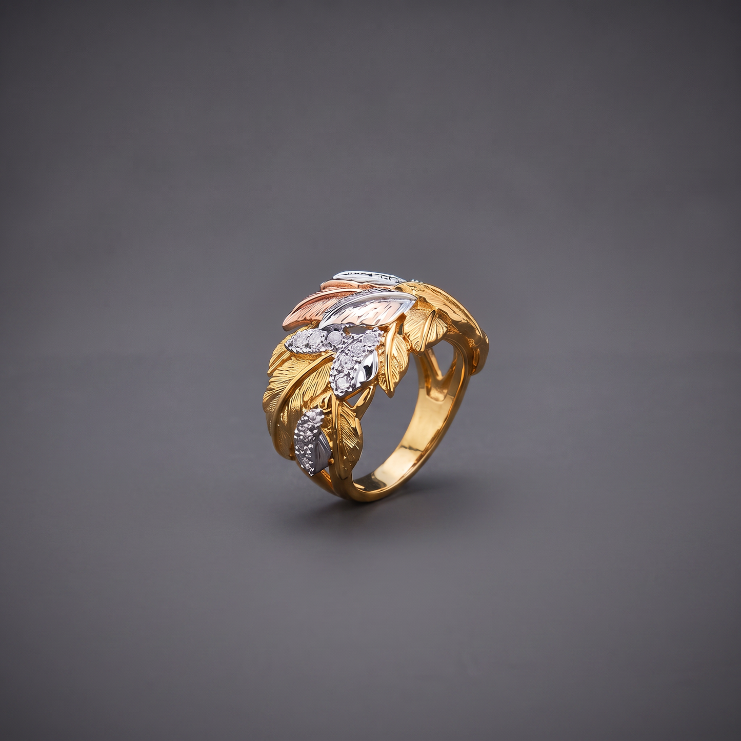 Verdant Luxe Leaf Ring